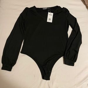 🐝 NWT Yoins black bodysuit